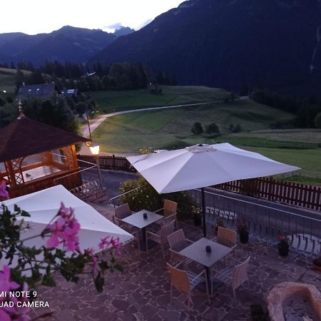 Hotel Millefiori Vigo di Fassa Bagian luar foto