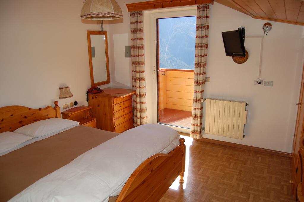 Hotel Millefiori Vigo di Fassa Ruang foto