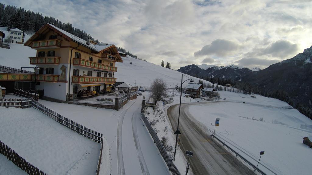 Hotel Millefiori Vigo di Fassa Bagian luar foto